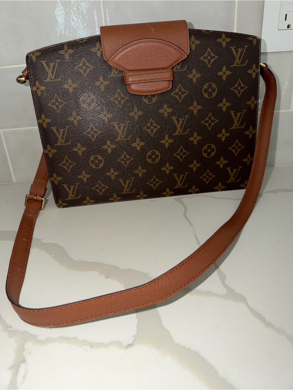 Louis Vuitton Monogram Courcelles Purse - Picture 2 of 9